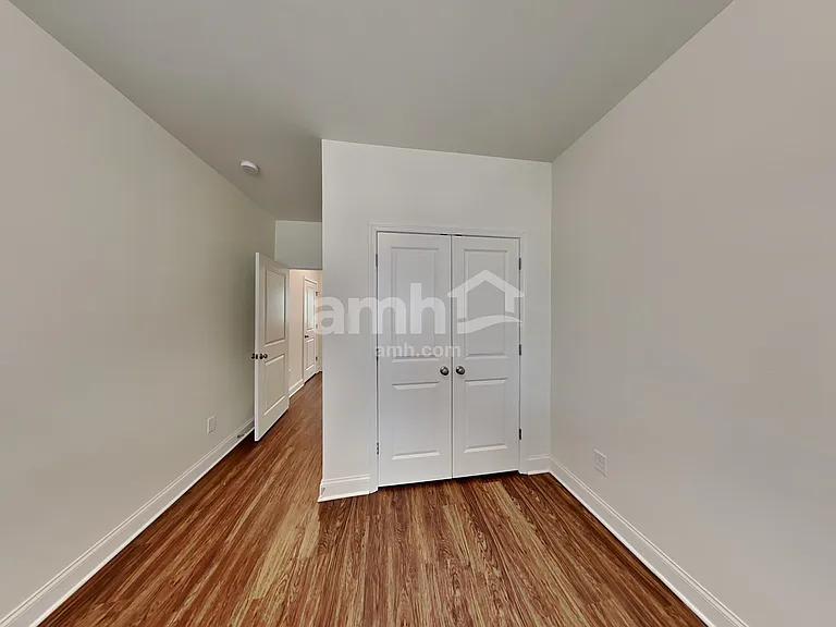 542 Slew Dr — Photo 17