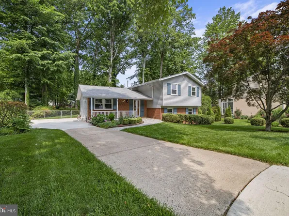 3214 Saber Cir, Fairfax, VA 22030