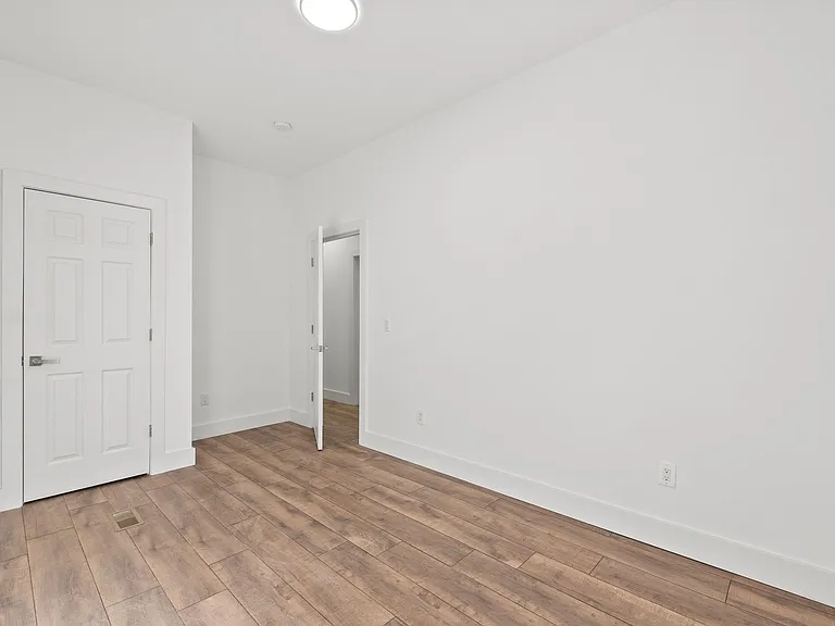 855 S 14th St #1 — Photo 18