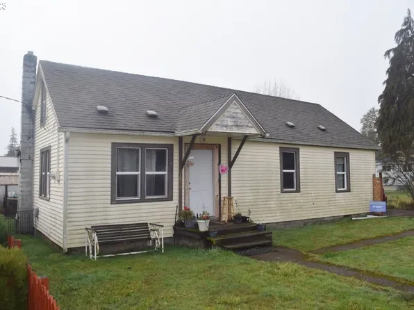 1056 Pioneer St, Philomath, OR 97370