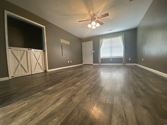 2nd image of 1336 Lookout Dr