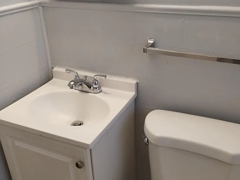 4404 Annapolis Ave — Photo 10