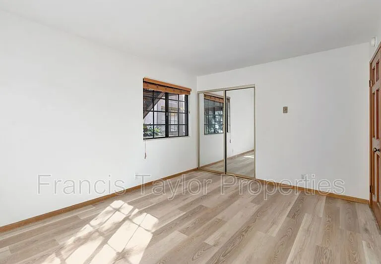 8840 Villa La Jolla Dr #211 — Photo 19
