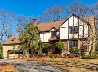 24 Bluejay Rd, Lynnfield, MA 01940