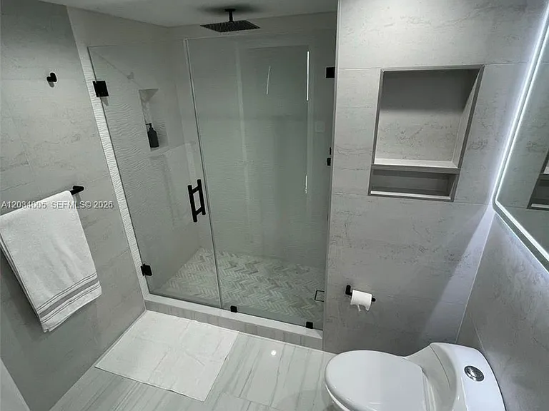 31 SE 5th St #3103 — Photo 9