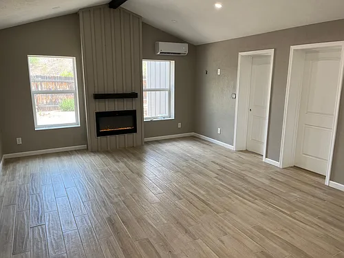 51 S Mariposa Dr Photo 1