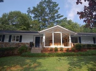 9420 Riviera Rd, Roswell, GA 30075