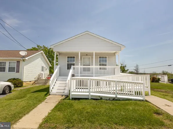 153 S 4th St, Crisfield, MD 21817