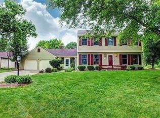 90 Sycamore Creek Dr, Springboro, OH 45066