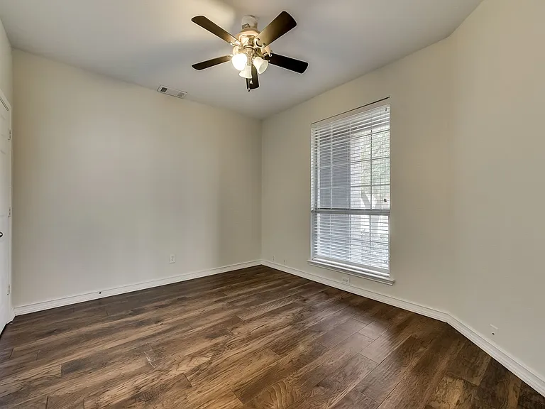 11066 Chanay Dr — Photo 17