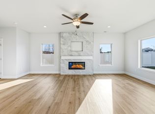 7681 Grapevine Ct, West Richland, WA 99353