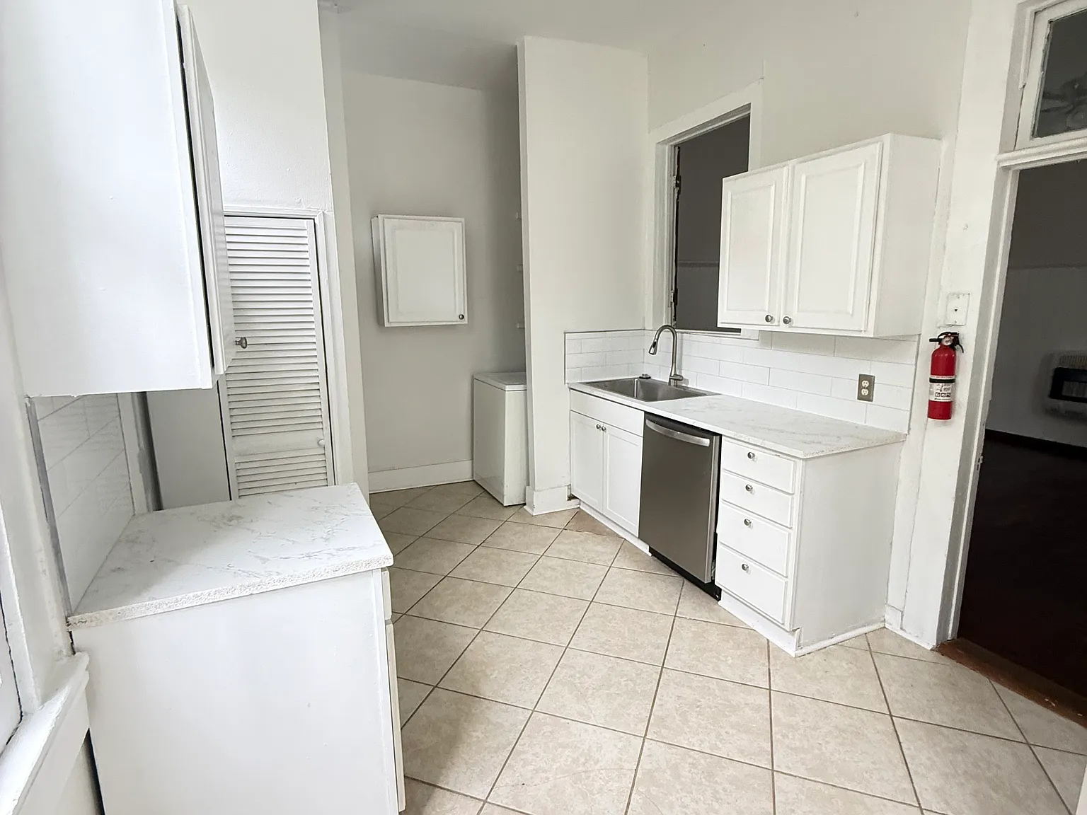 2 bed, 1700 sqft, $1,850 — Photo 2