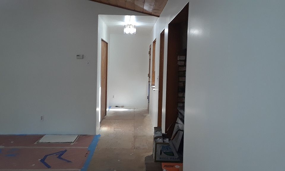 View from Kitchen to 
Front 