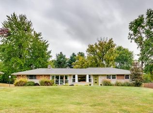 11 Chieftain Dr, Saint Louis, MO 63146