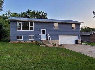 515 W 7th Ave, Webster, SD 57274