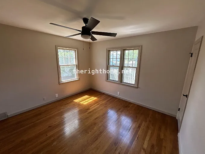 2886 Martin Ave — Photo 8