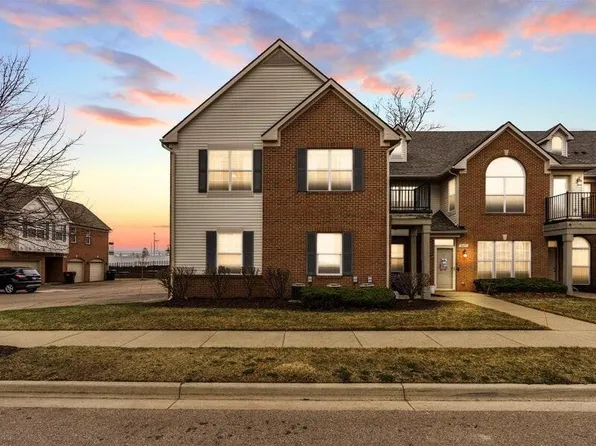 625 Worthington Dr, Lansing, MI 48906