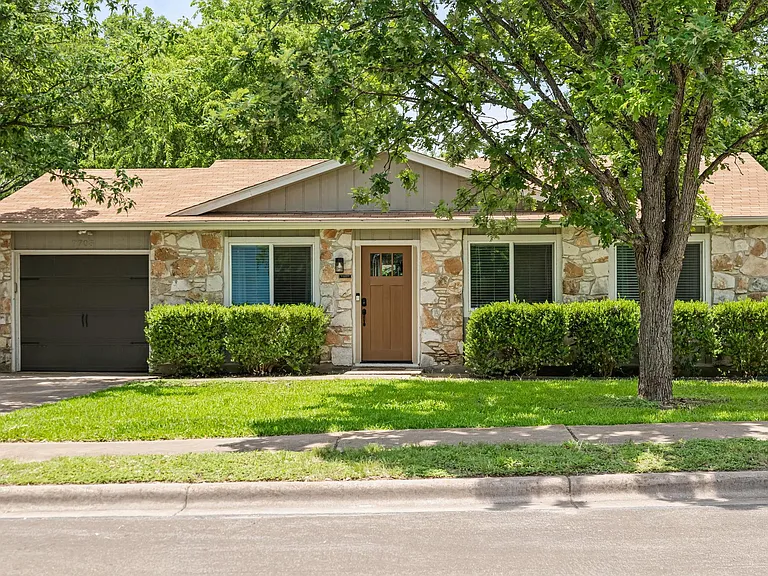 7703 Cloudberry Cir — Photo 22
