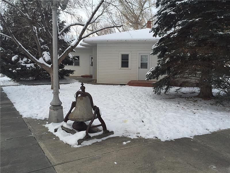 1st image of 801 1/2 W Big Horn Ave