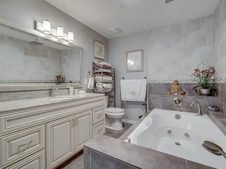 25272 Bentley — Photo 15