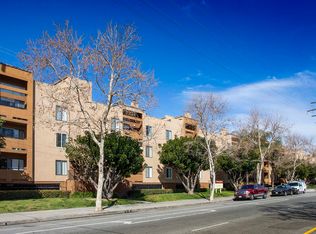 Vineland Gardens, North Hollywood, CA 91602