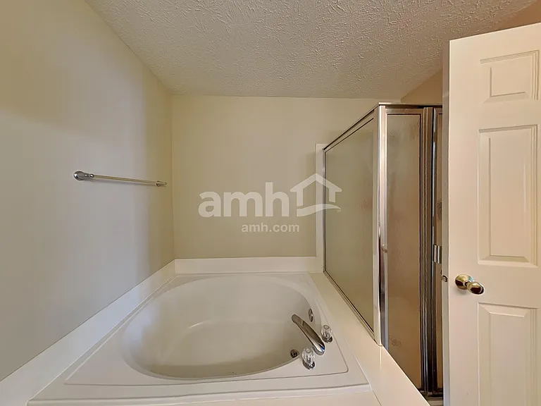 10825 Spring Green Dr — Photo 12