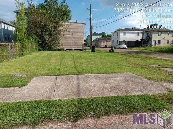 2338 Seminole Ln, New Orleans, LA 70125