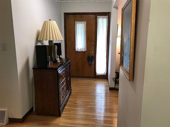 3rd image of 1612 Coonskin Dr