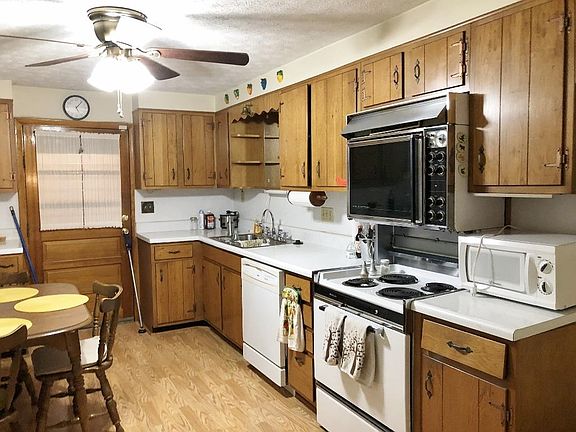4th image of 331 Centennial Dr