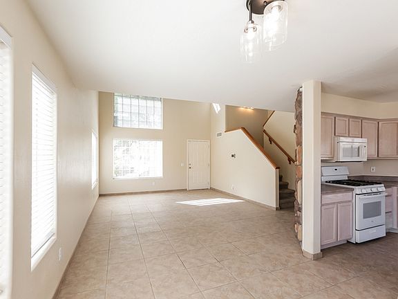 5th image of 13156 W Windsor Ave
