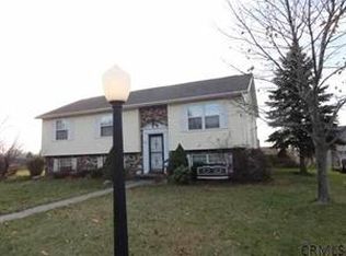 11 Manor Blvd, Troy, NY 12180