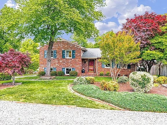 2nd image of 8214 Ireton Rd