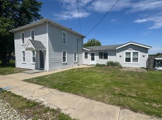 227 E 2nd St, Mineral, IL 61344