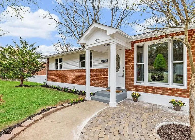 6371 Edsall Rd — Photo 2