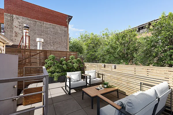 Sold by Compass | media 16