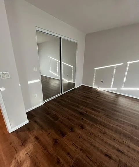 11086 Hillsborough Ct — Photo 18