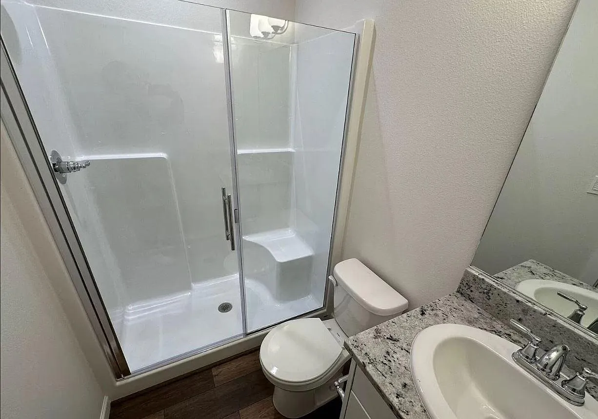 2 bed, 999 sqft, $2,300 — Photo 2