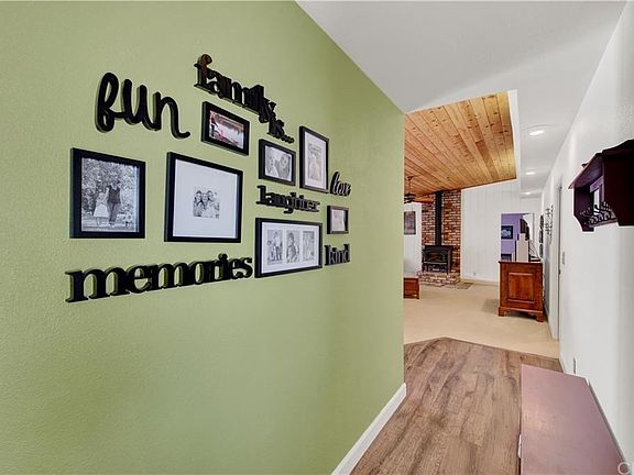 3rd image of 468 Marguerite Ave
