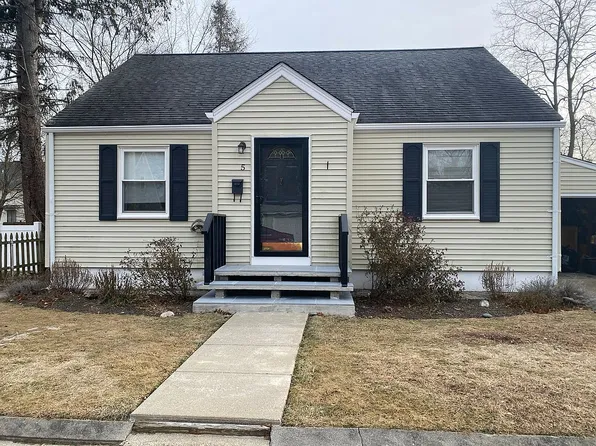 5 Willern St, North Providence, RI 02911