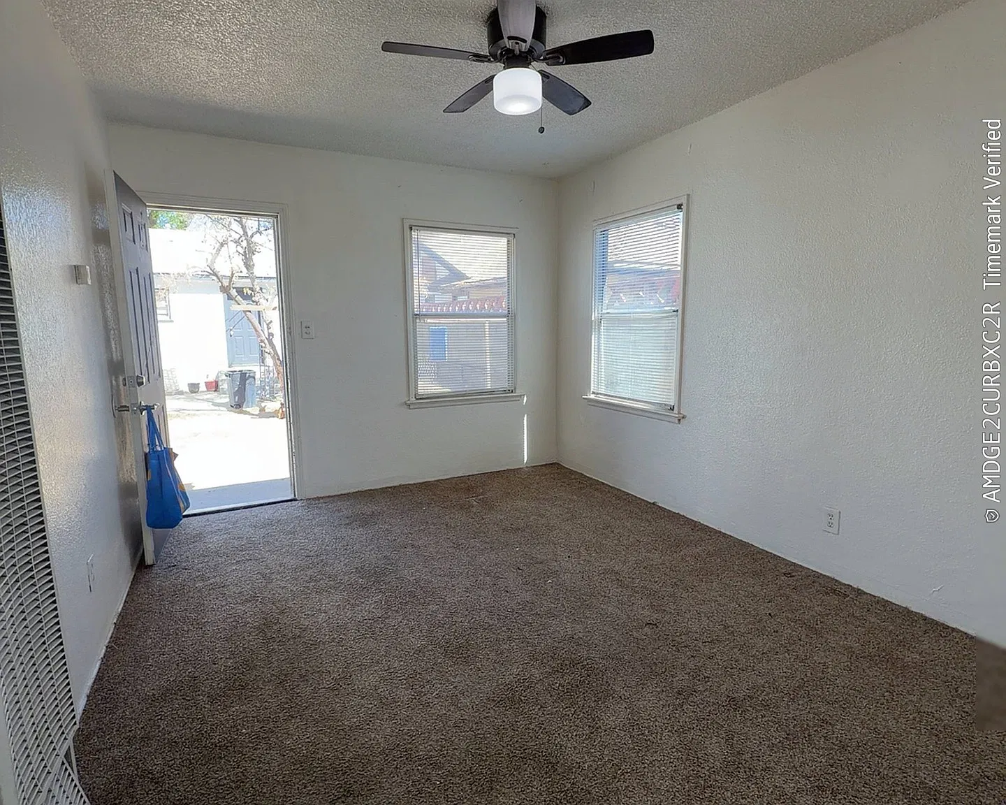 1113 El Tejon Ave — Photo 4