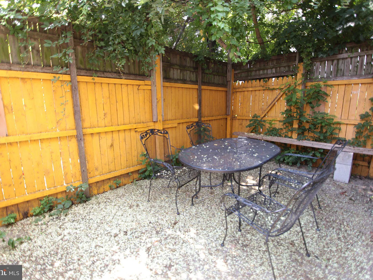 6 bed, 3.0 bath, 2000 sqft, $3,000 — Photo 4