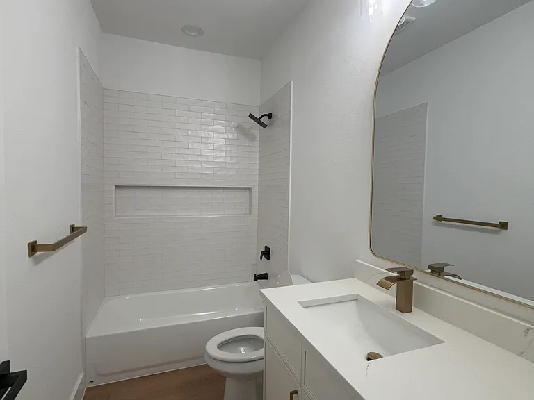 2521 Bethurum Ave — Photo 26