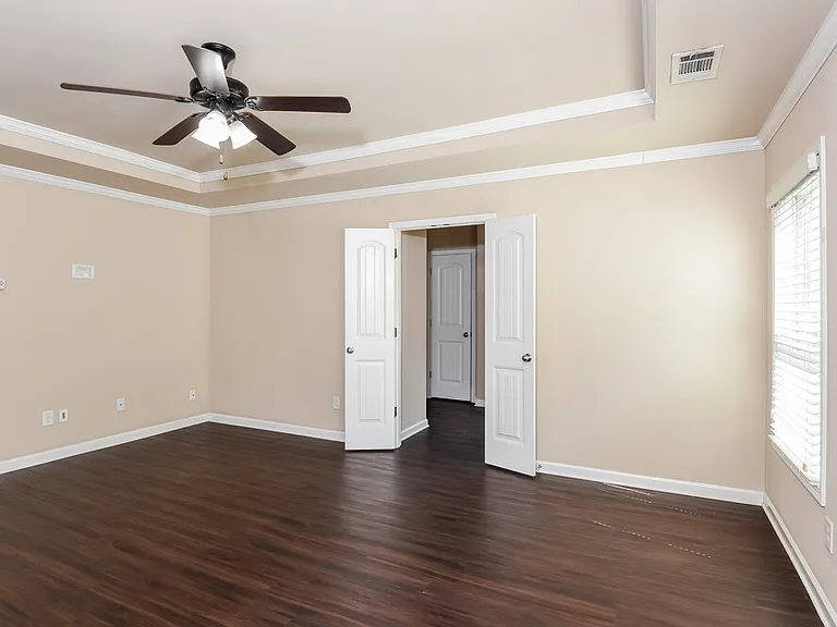 741 Collingsworth Ln — Photo 10