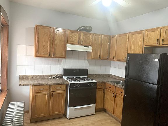 5th image of 3033 N Haussen Ct Floor 1