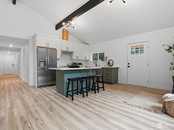 4th image of 13251 Bandix Road SE