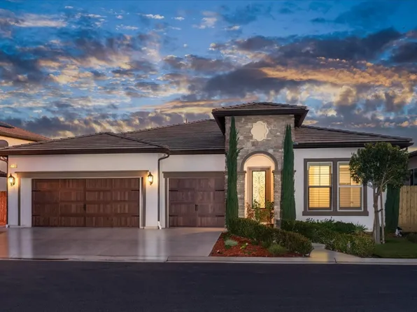 1713 E Benvenuto Dr, Fresno, CA 93730