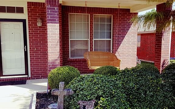2nd image of 10716 Vista Heights Blvd
