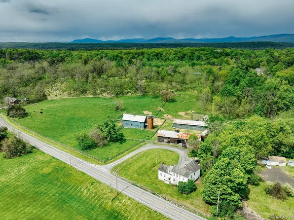1693 Route 32, Saugerties, NY 12477