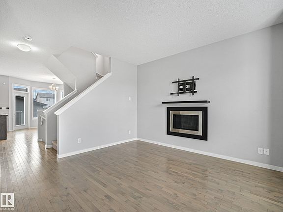 5th image of 17629 60a St NW