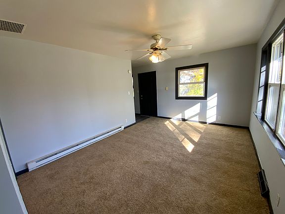 3rd image of 912 James St #5